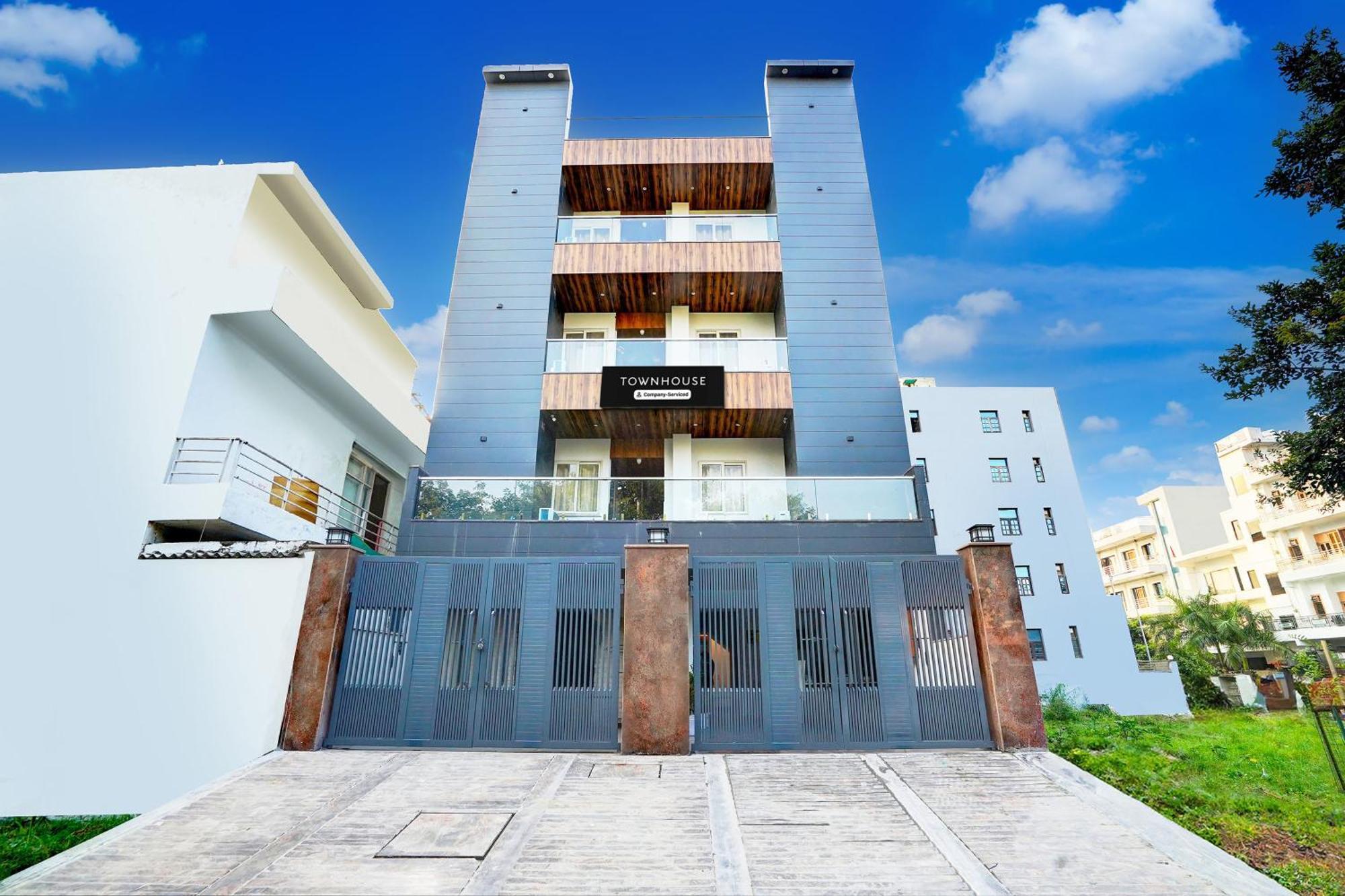 Super Townhouse Sector 104 Noida Hotel Eksteriør billede